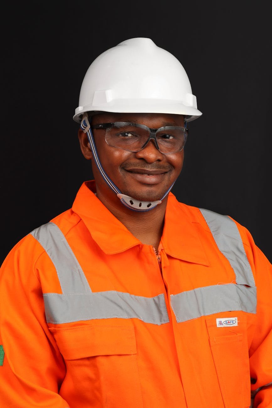 How to Become a Safety Officer: Qualifications, Courses & Certifications